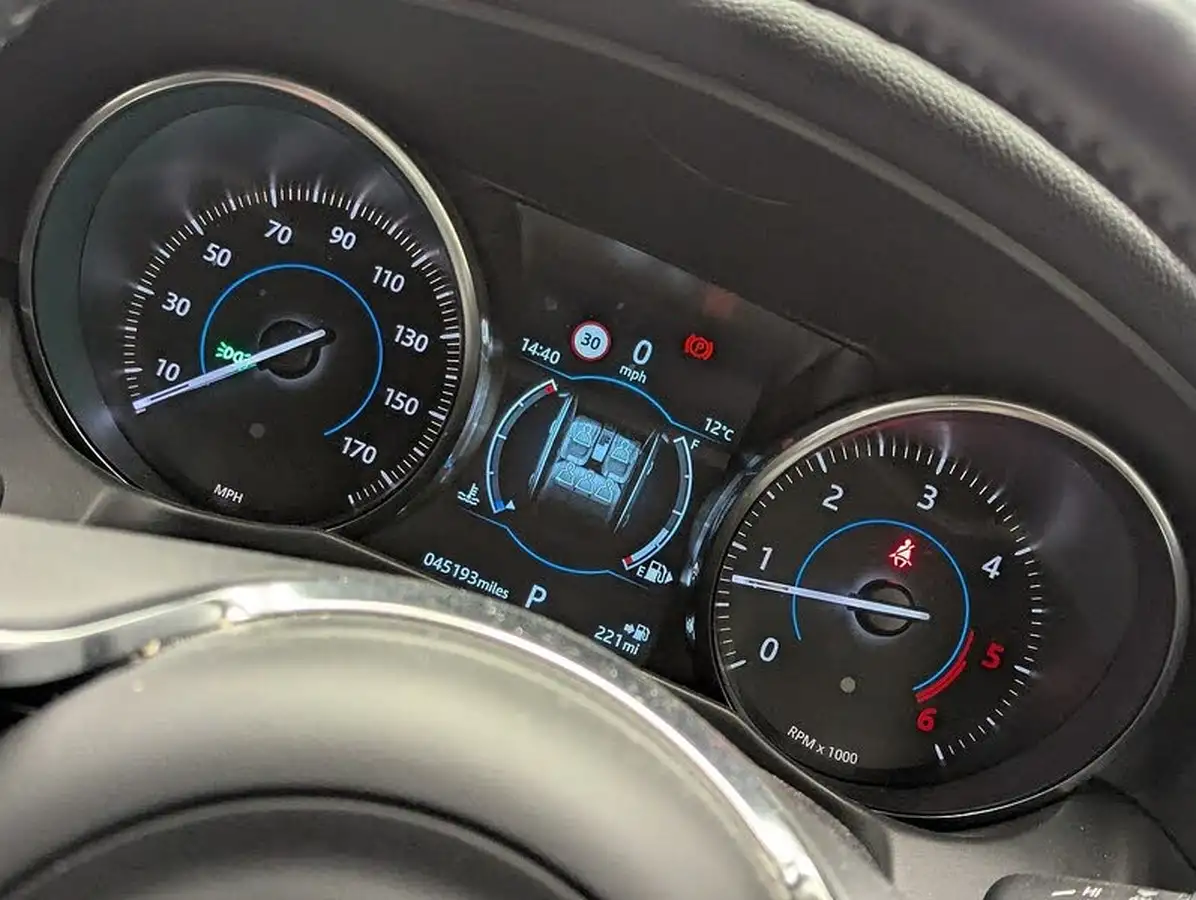 2019-jaguar-xf-20td-r-sport-180ps-ss-saloon-4d-auto-big-19