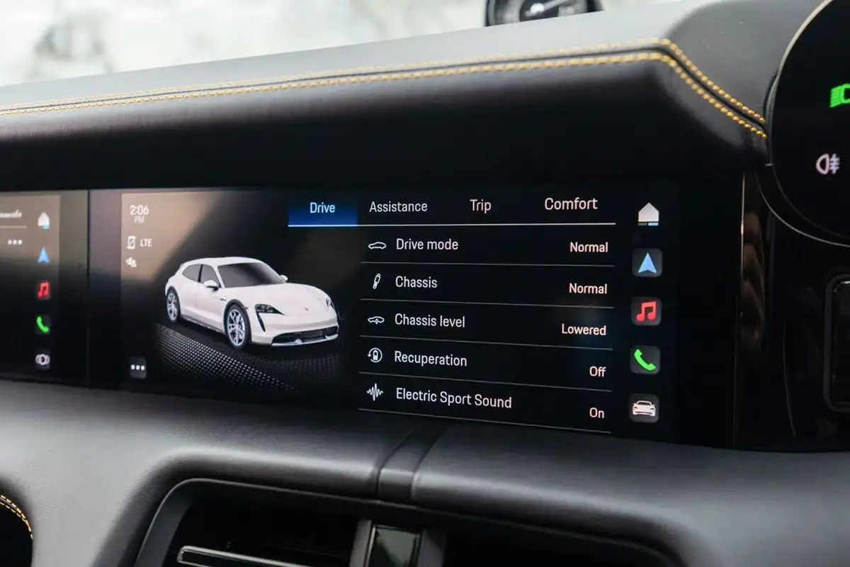 2021-porsche-taycan-e-turbo-s-cross-turismo-awd-big-23
