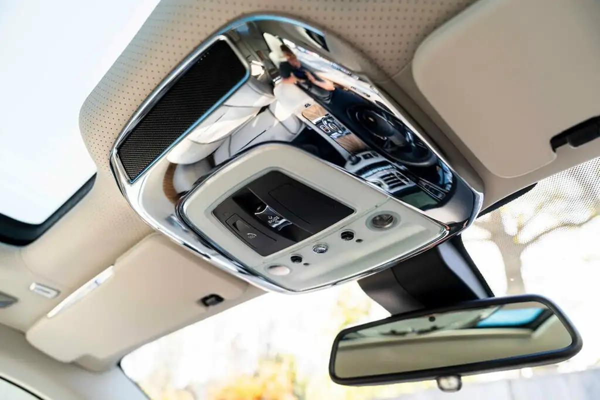 2014-rolls-royce-wraith-v12-big-20