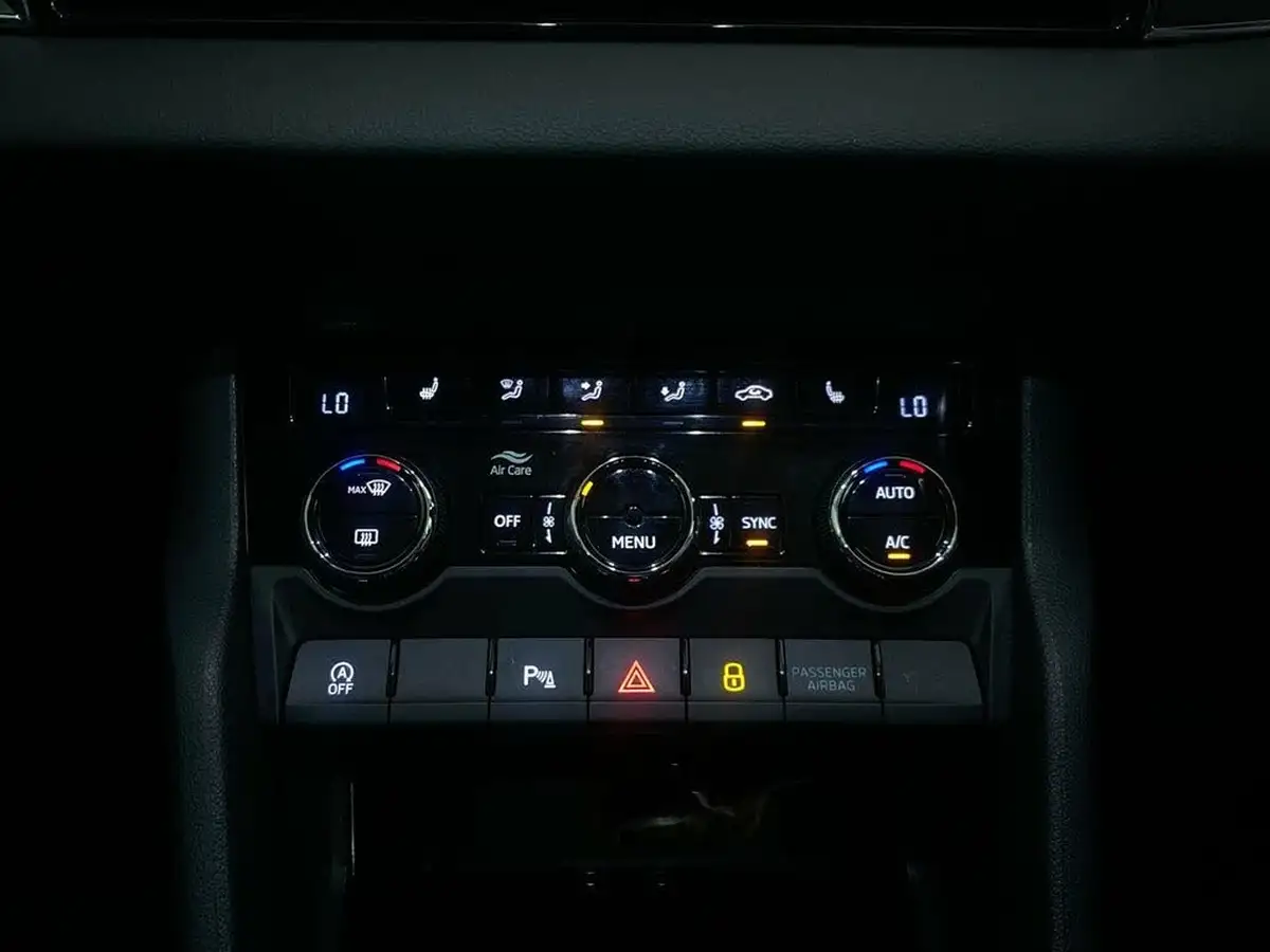 2020-skoda-karoq-15-tsi-edition-dsg-big-30