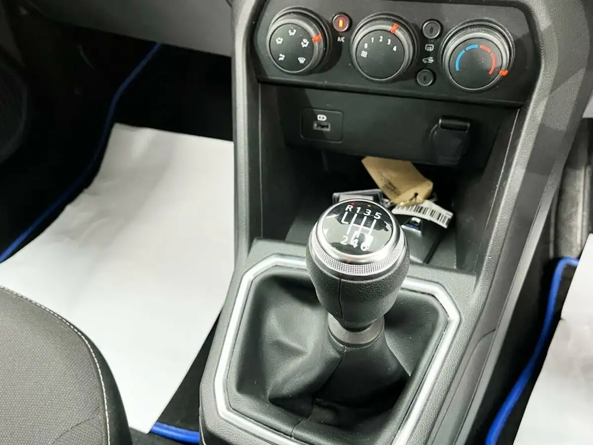 2022-dacia-sandero-10-tce-comfort-90bhp-big-18