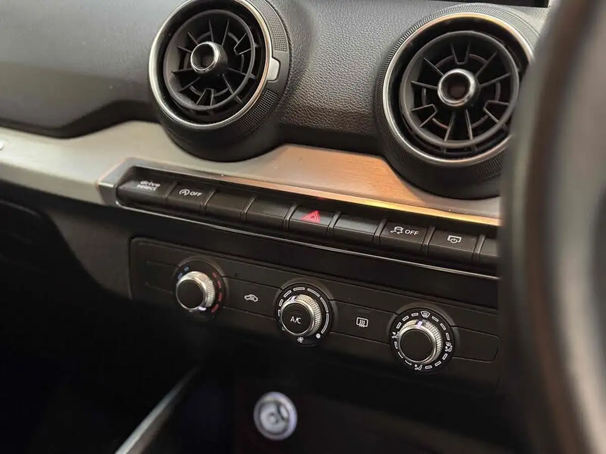 2019-audi-q2-16-30-tdi-sport-big-10