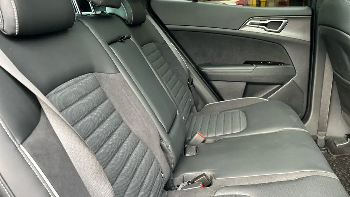 2024-kia-sportage-16-t-gdi-gt-line-s-207bhp-hev-auto-big-18