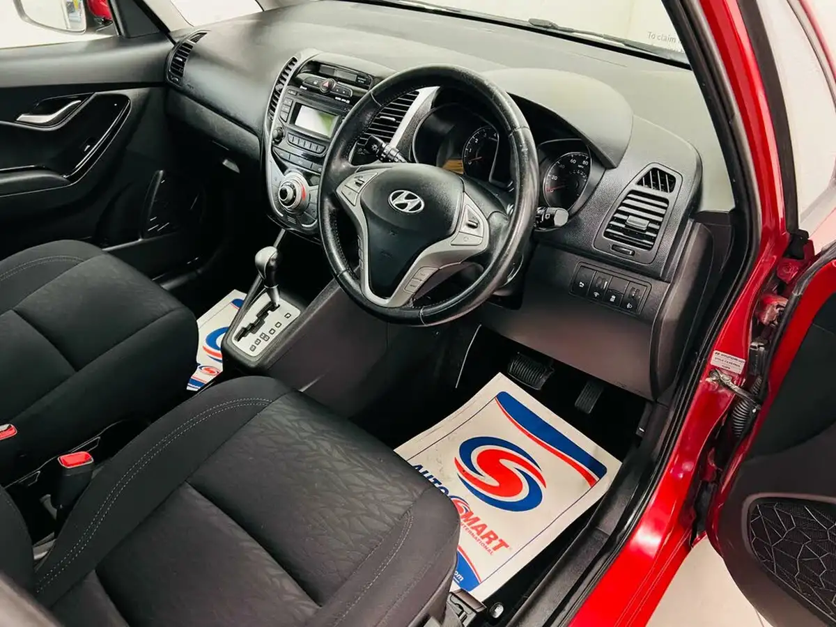 2011-hyundai-ix20-16-style-big-10