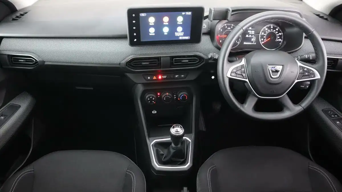 2022-dacia-sandero-10-tce-comfort-90bhp-big-12