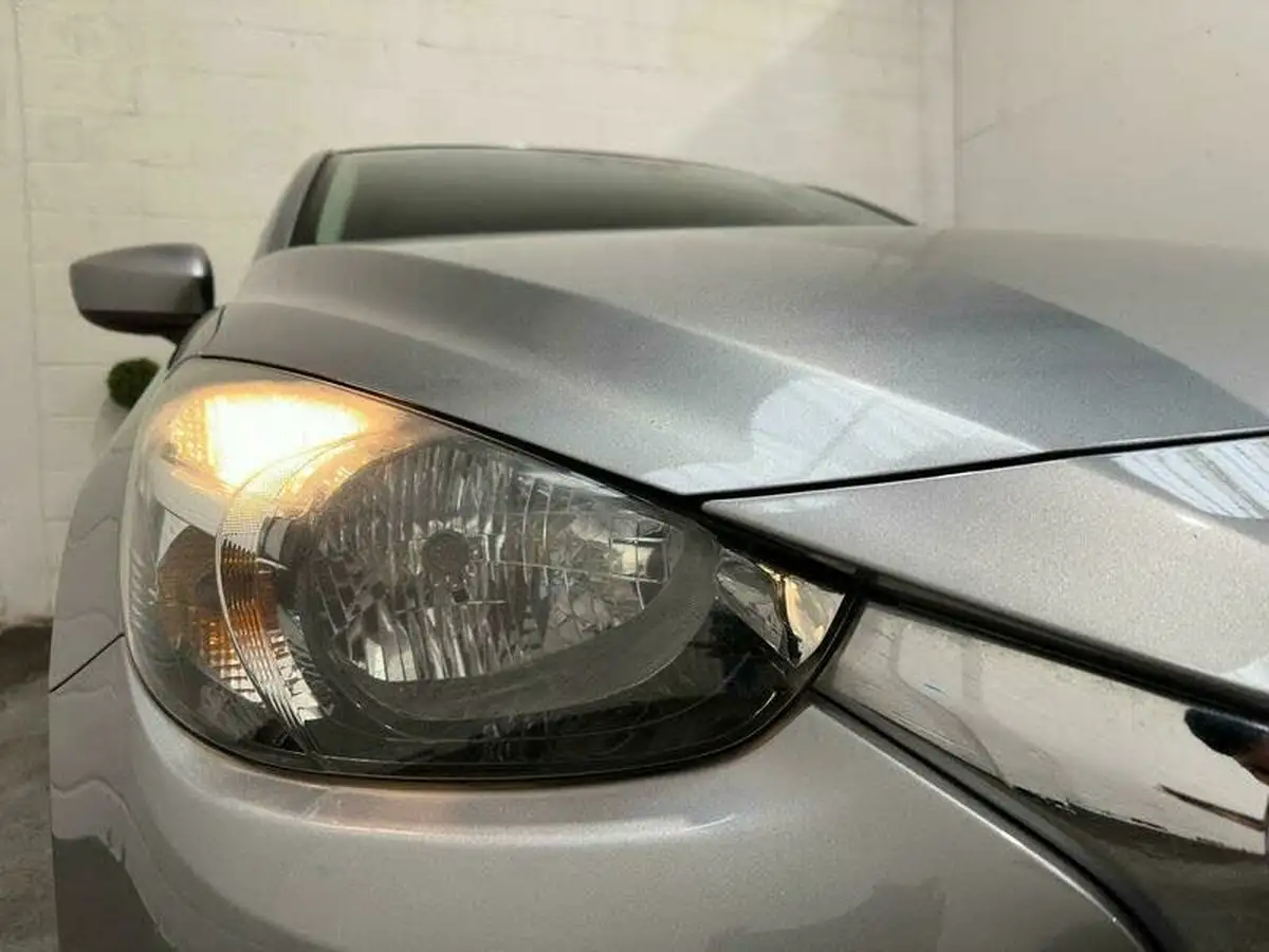 2015-mazda-mazda2-15-sport-nav-90ps-auto-big-11