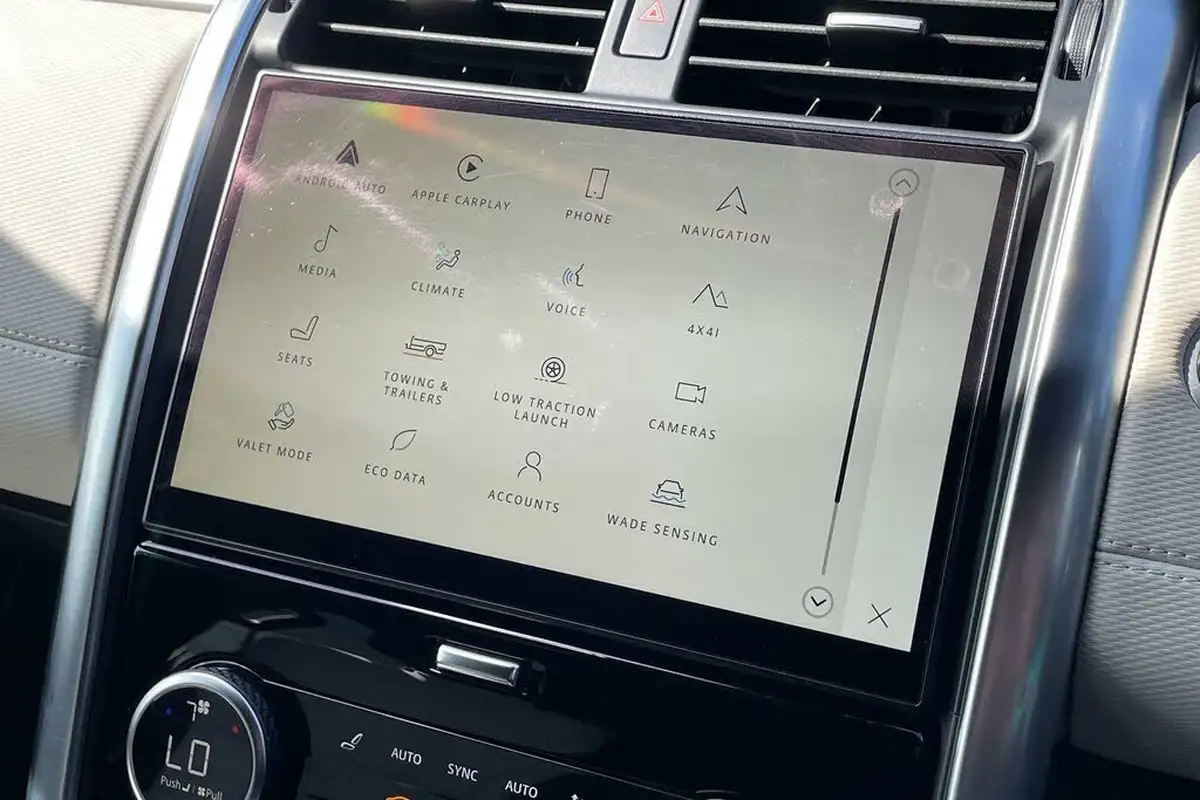 2021-land-rover-discovery-30-d300-r-dynamic-hse-big-34