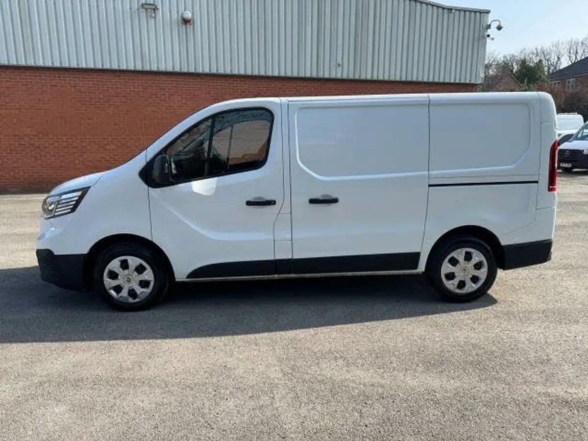 2023-renault-trafic-20dci-sl28-130-business-big-4