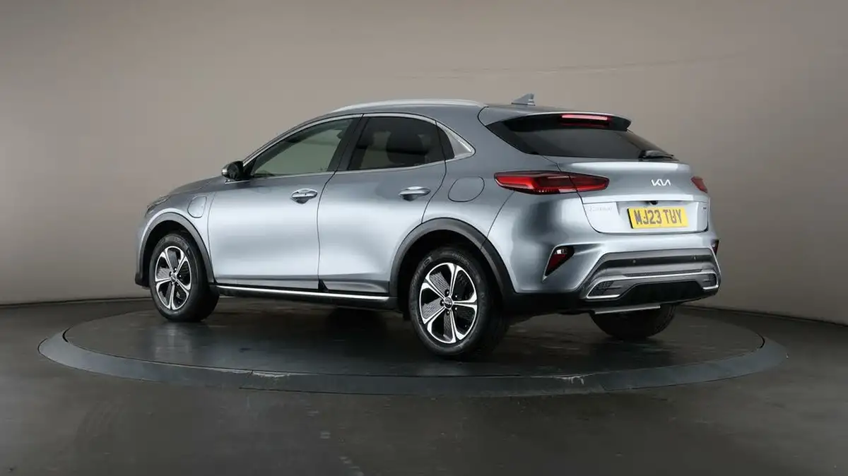 2023-kia-xceed-16-gdi-3-big-4