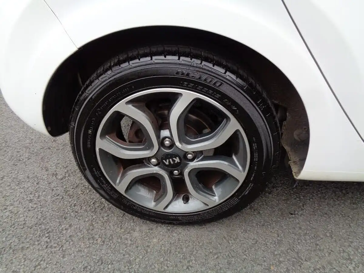 2017-kia-picanto-125-3-big-3