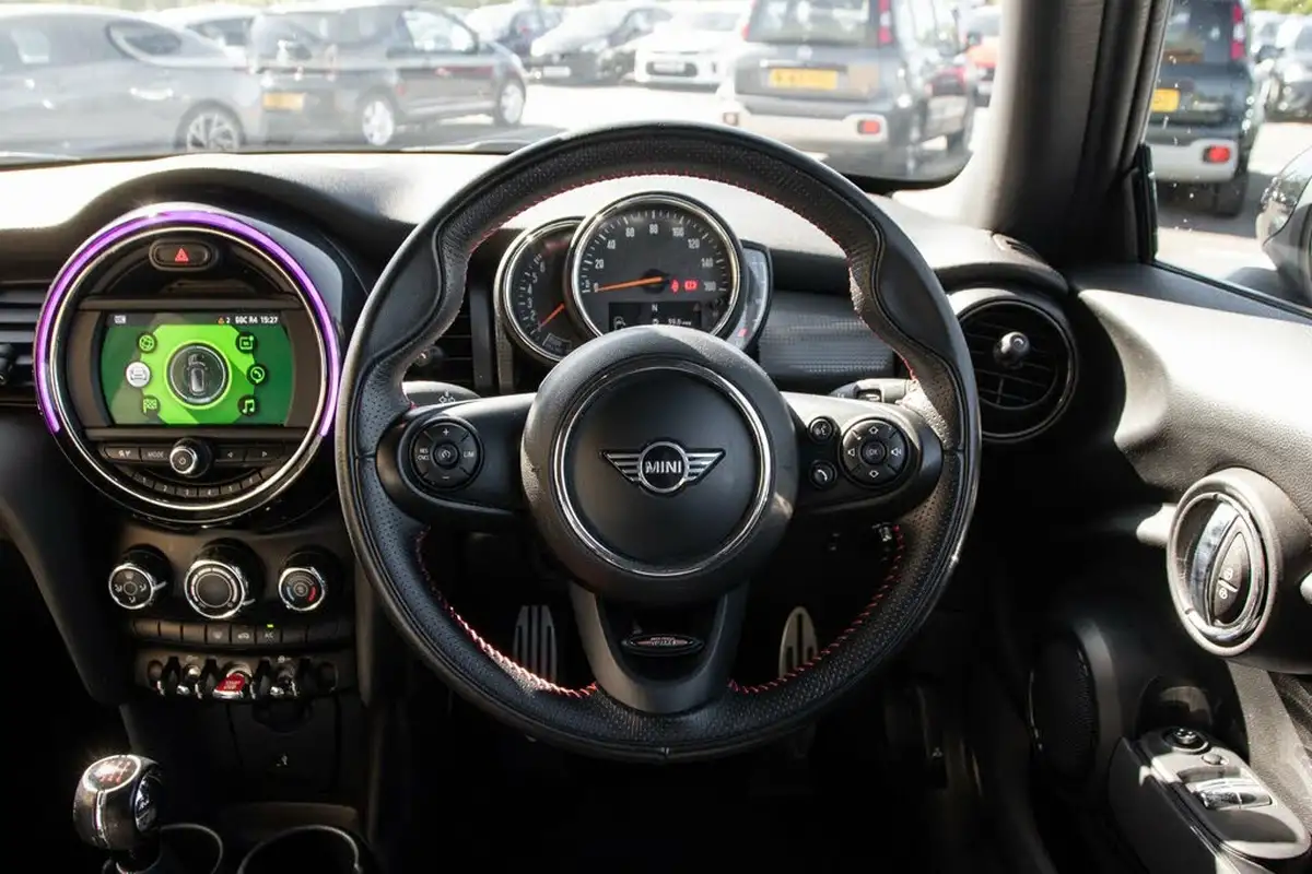 2019-mini-cooper-15-cooper-sport-hatchback-3d-big-20