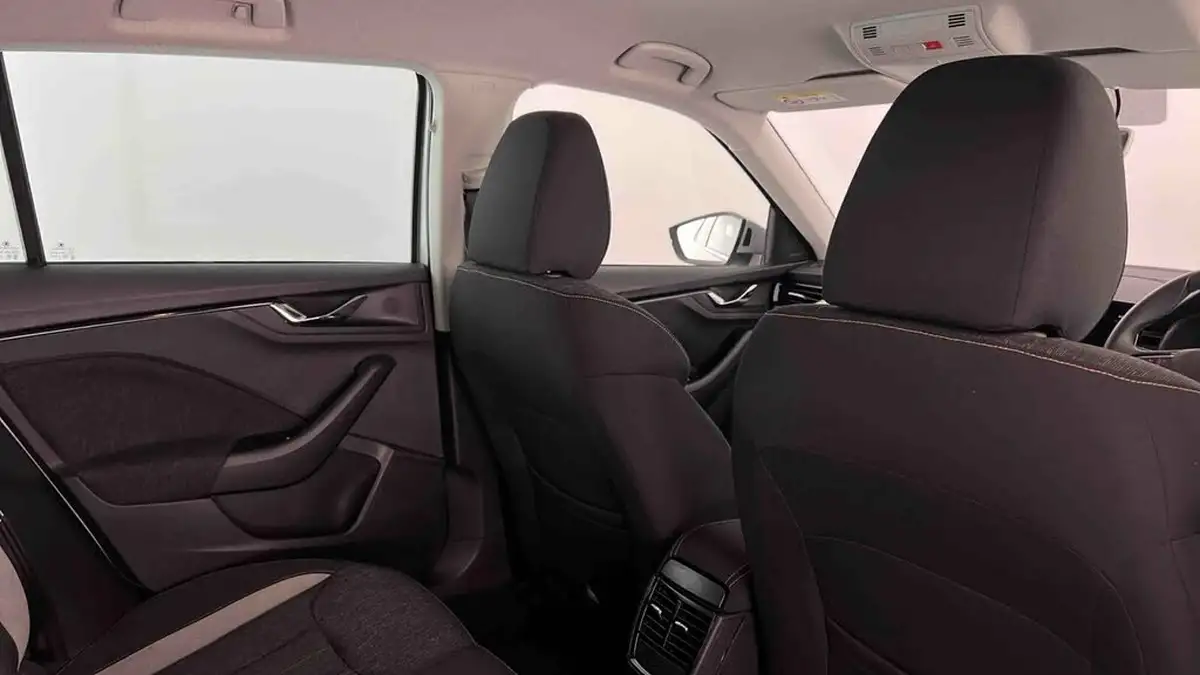 2020-skoda-kamiq-15-tsi-se-l-hatchback-big-51