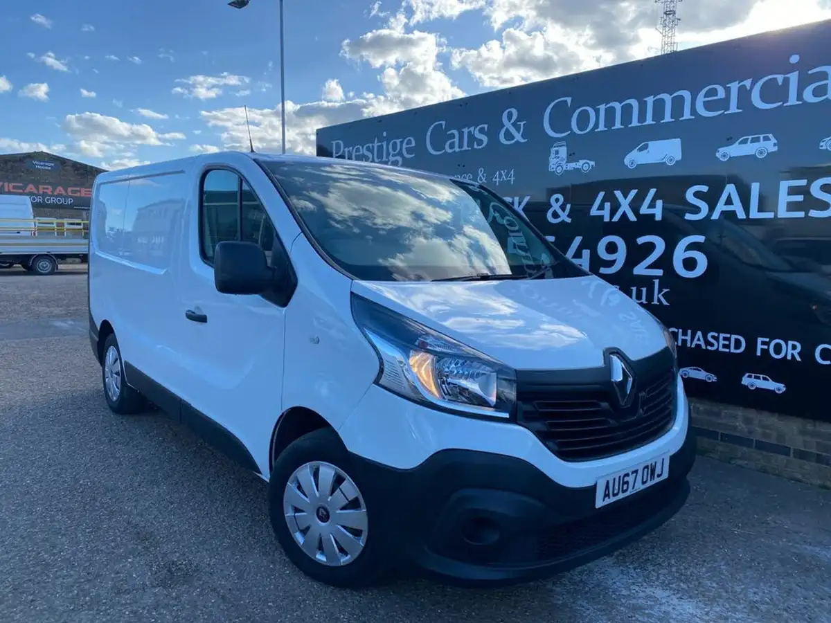 2017-renault-trafic-16dci-sl27-120-business-e6-panel-big-0