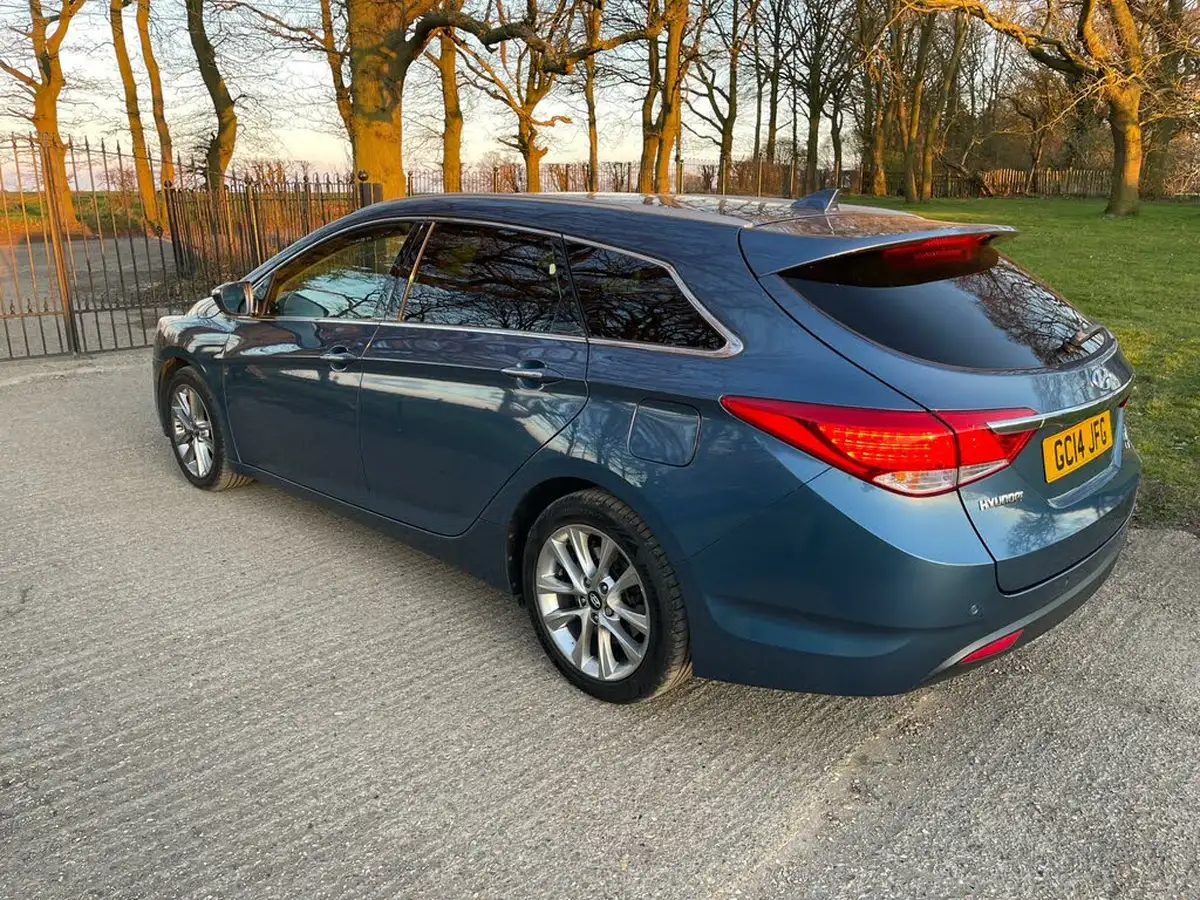 2014-hyundai-i40-17td-style-136ps-estate-5d-auto-big-7