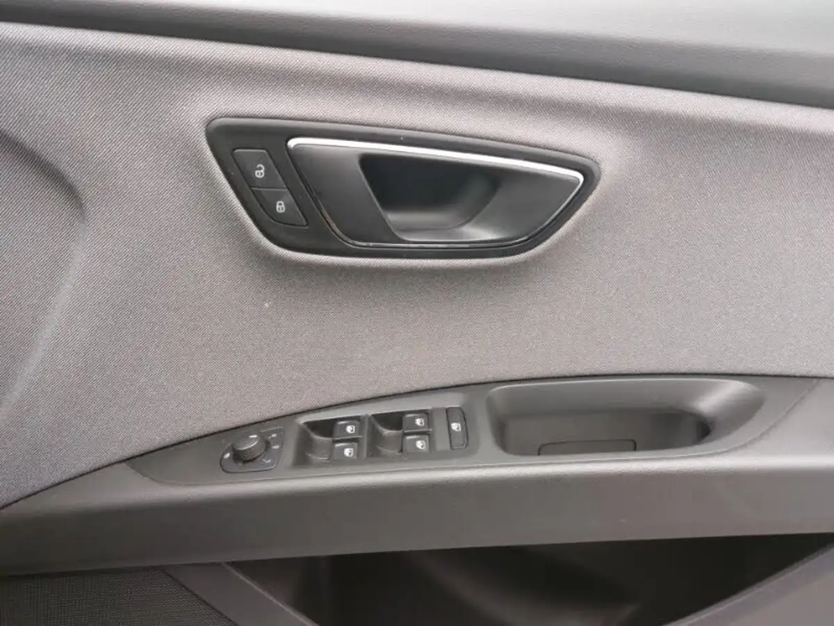 2019-seat-leon-15-tsi-evo-se-dynamic-hatchback-big-18