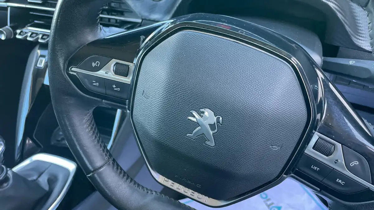 2021-peugeot-2008-suv-12-puretech-allure-premium-100bhp-big-22