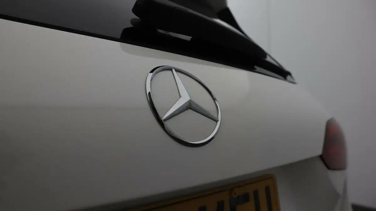 2019-mercedes-benz-b-class-13-b200-amg-line-premium-plus-7g-dct-big-22
