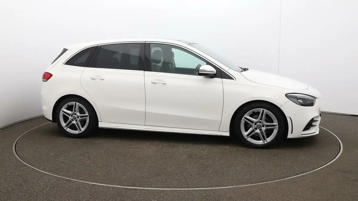2019-mercedes-benz-b-class-13-b200-amg-line-premium-plus-7g-dct-big-40