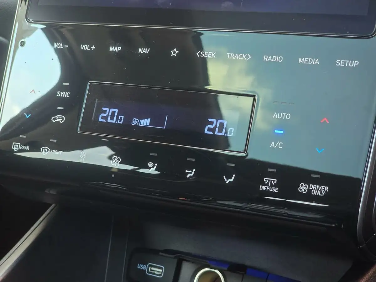 2024-hyundai-tucson-16-t-gdi-ultimate-230ps-hybrid-auto-big-24