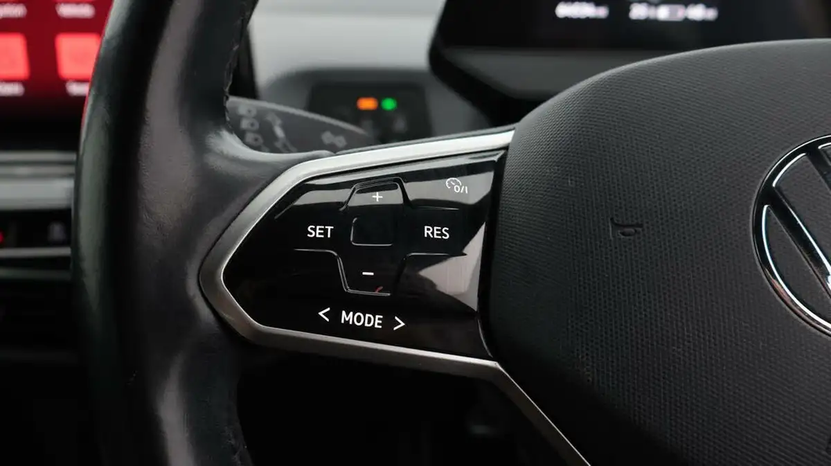 2021-volkswagen-id3-e-life-204ps-58kwh-pro-performance-big-25