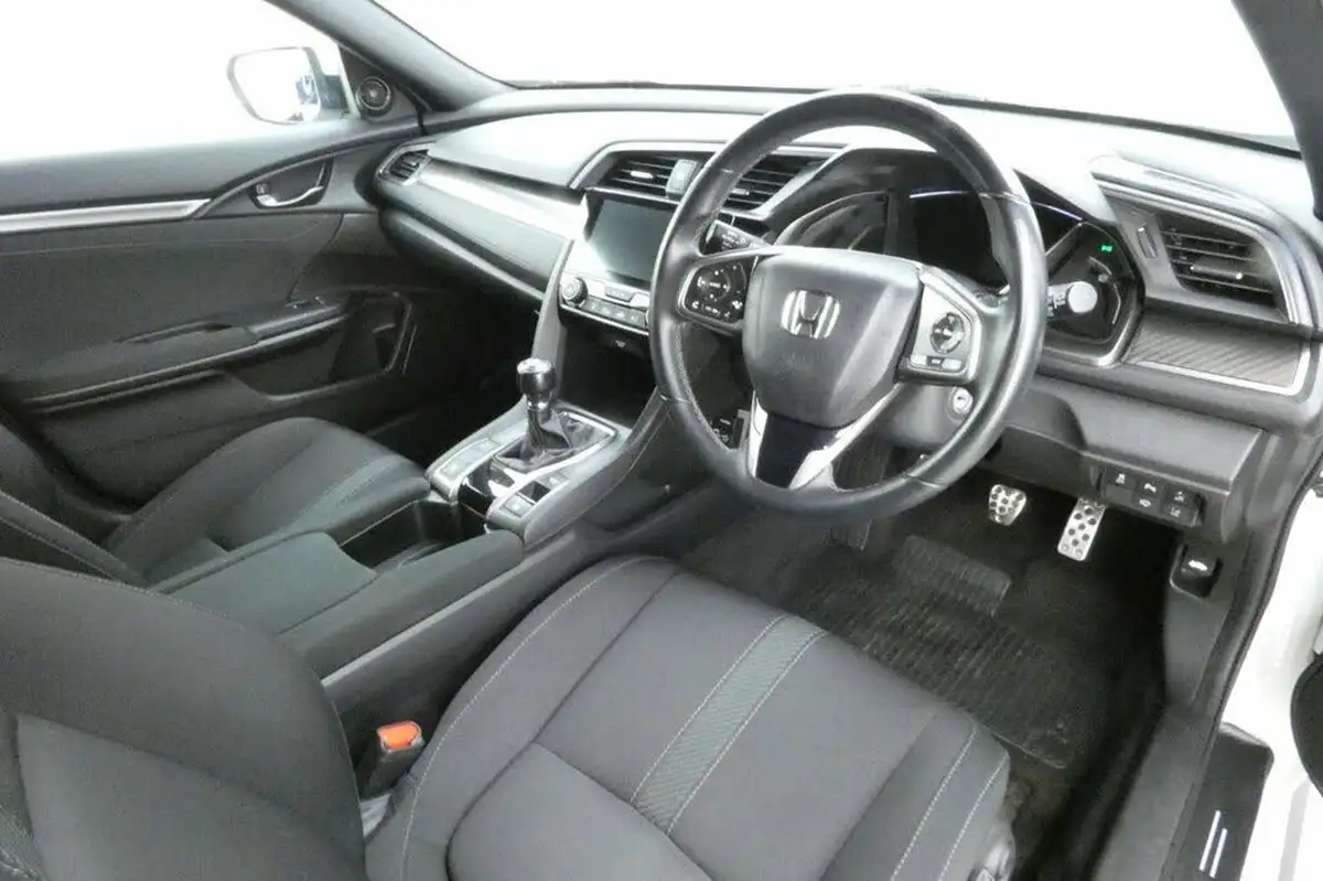 2017-honda-civic-15-vtec-turbo-sport-ss-big-7