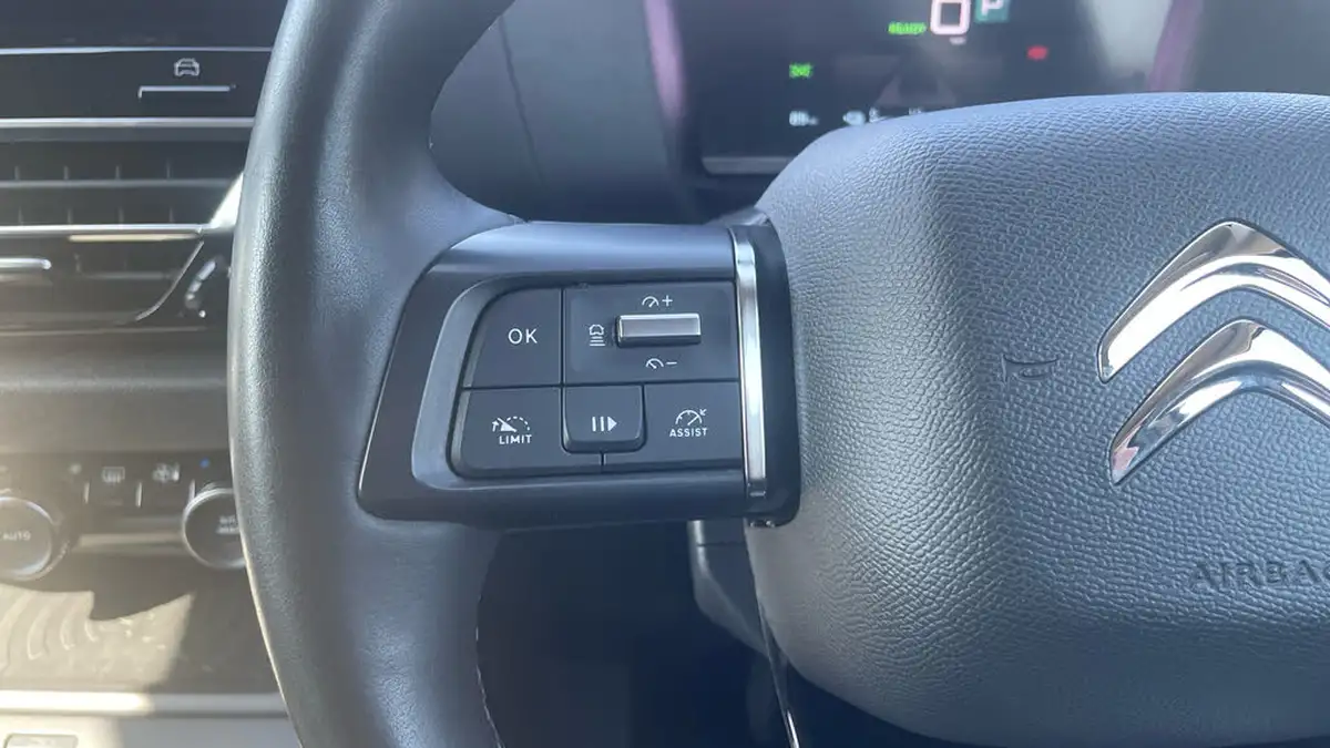 2021-citroen-c4-e-shine-plus-big-22