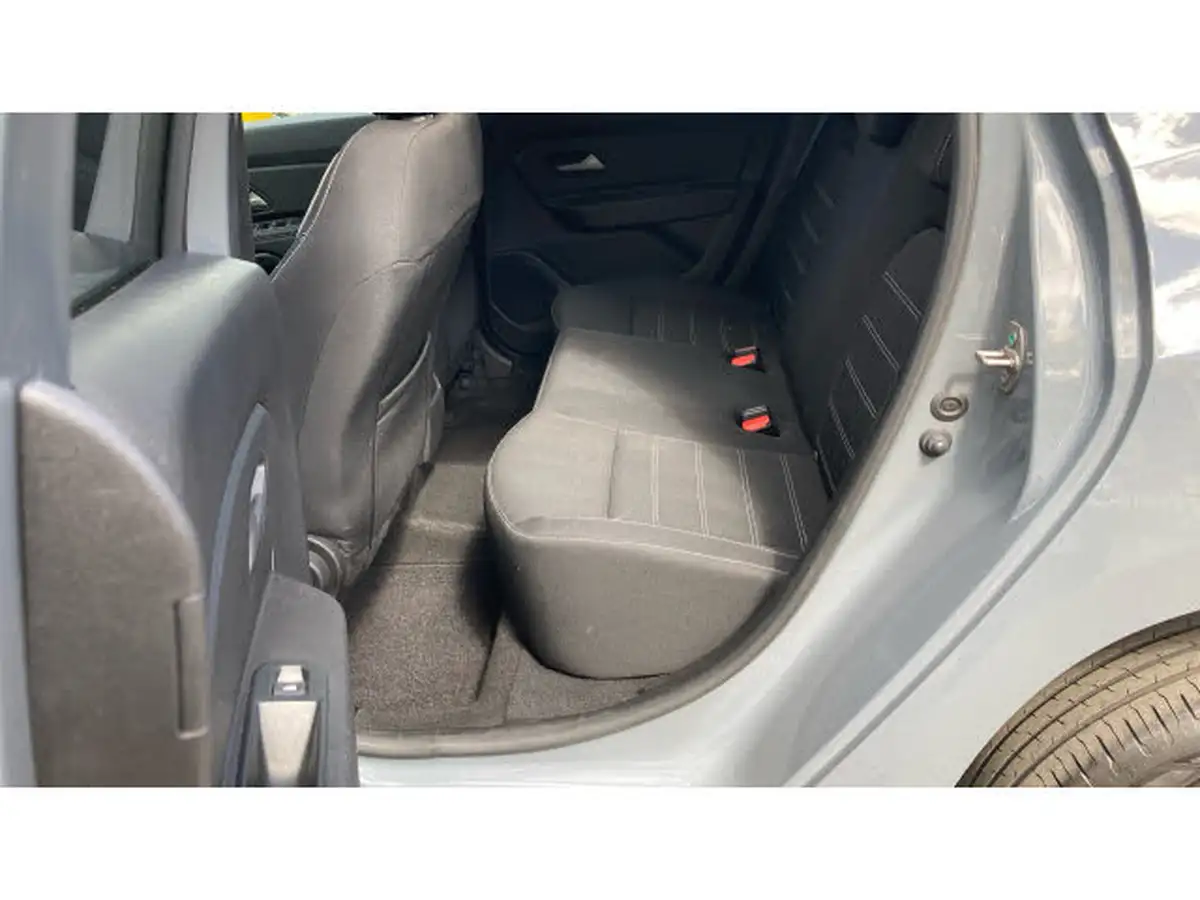 2023-dacia-duster-13-tce-journey-150bhp-edc-big-16