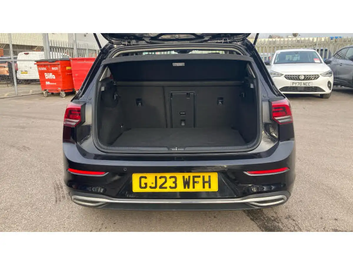 2023-volkswagen-golf-15-tsi-style-edition-150ps-big-3