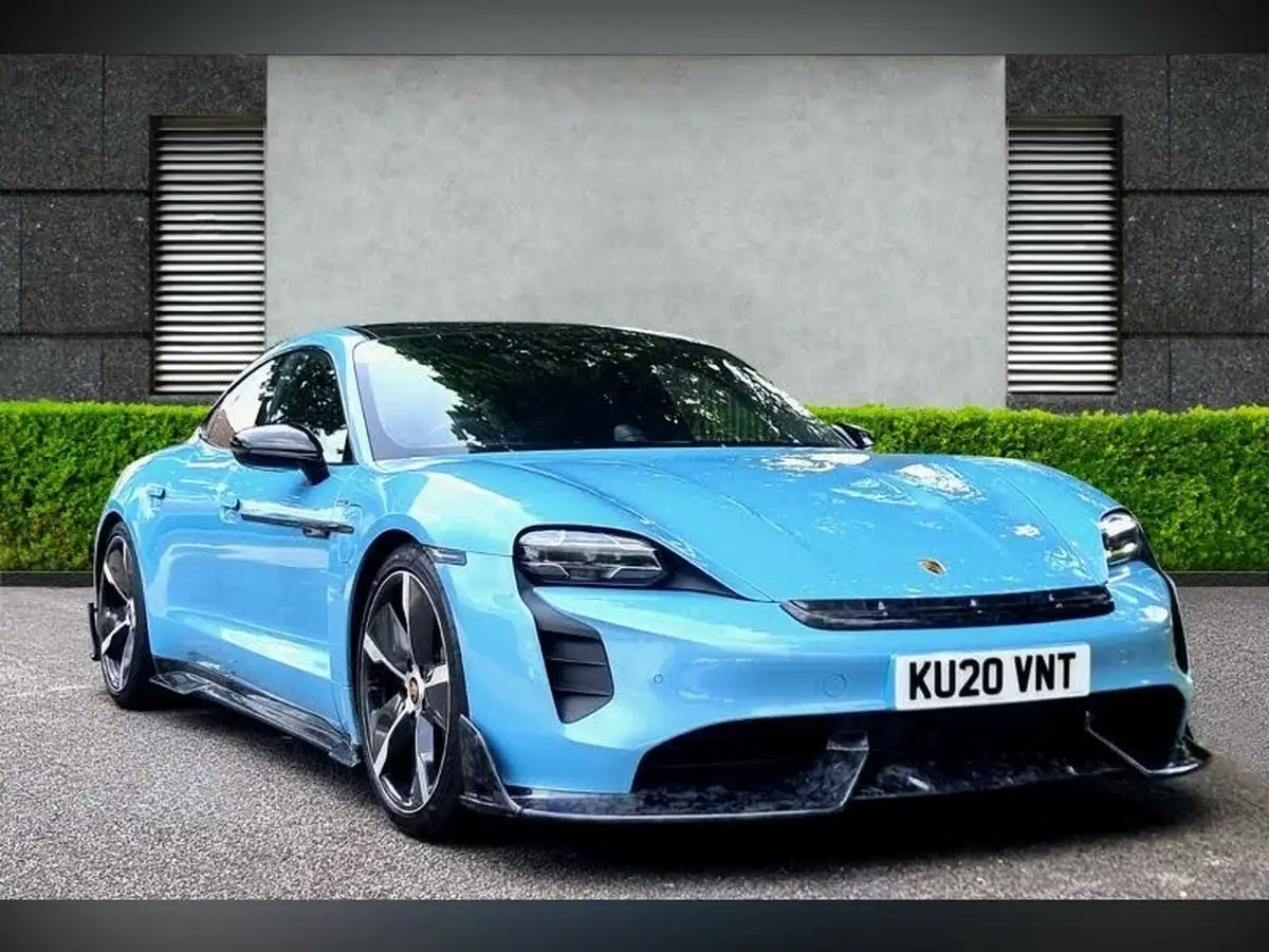 2020-porsche-taycan-e-turbo-big-4