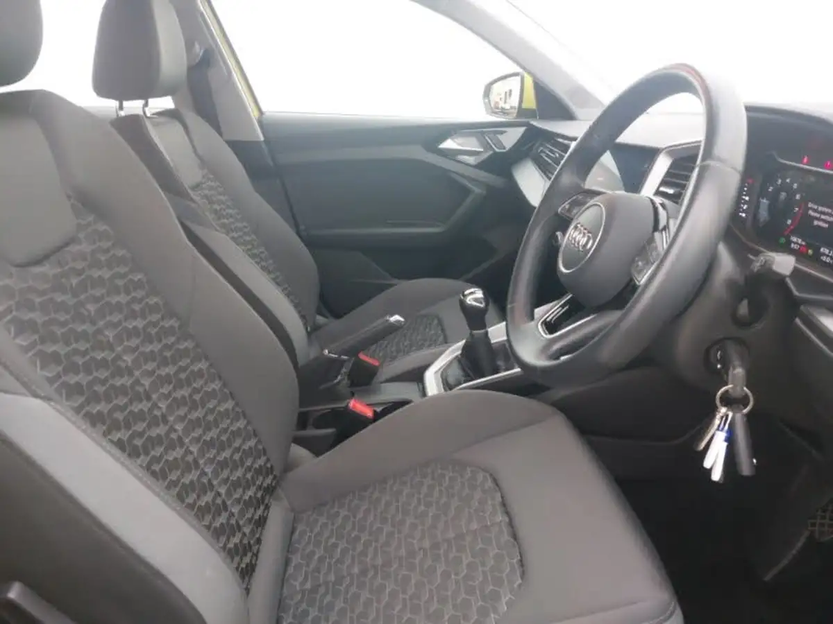 2022-audi-a1-10-25-tfsi-sport-big-10