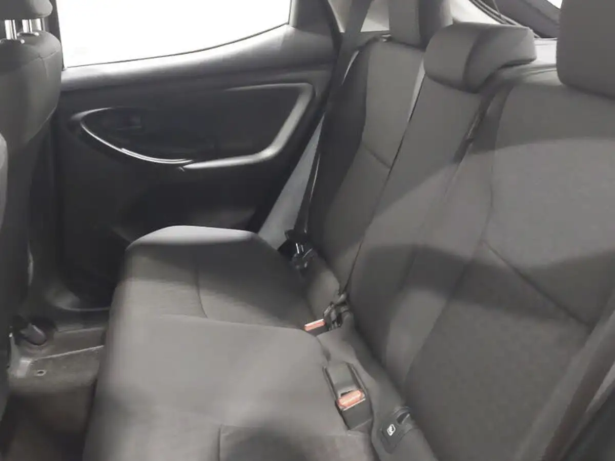 2022-mazda-mazda2-15-pure-big-5