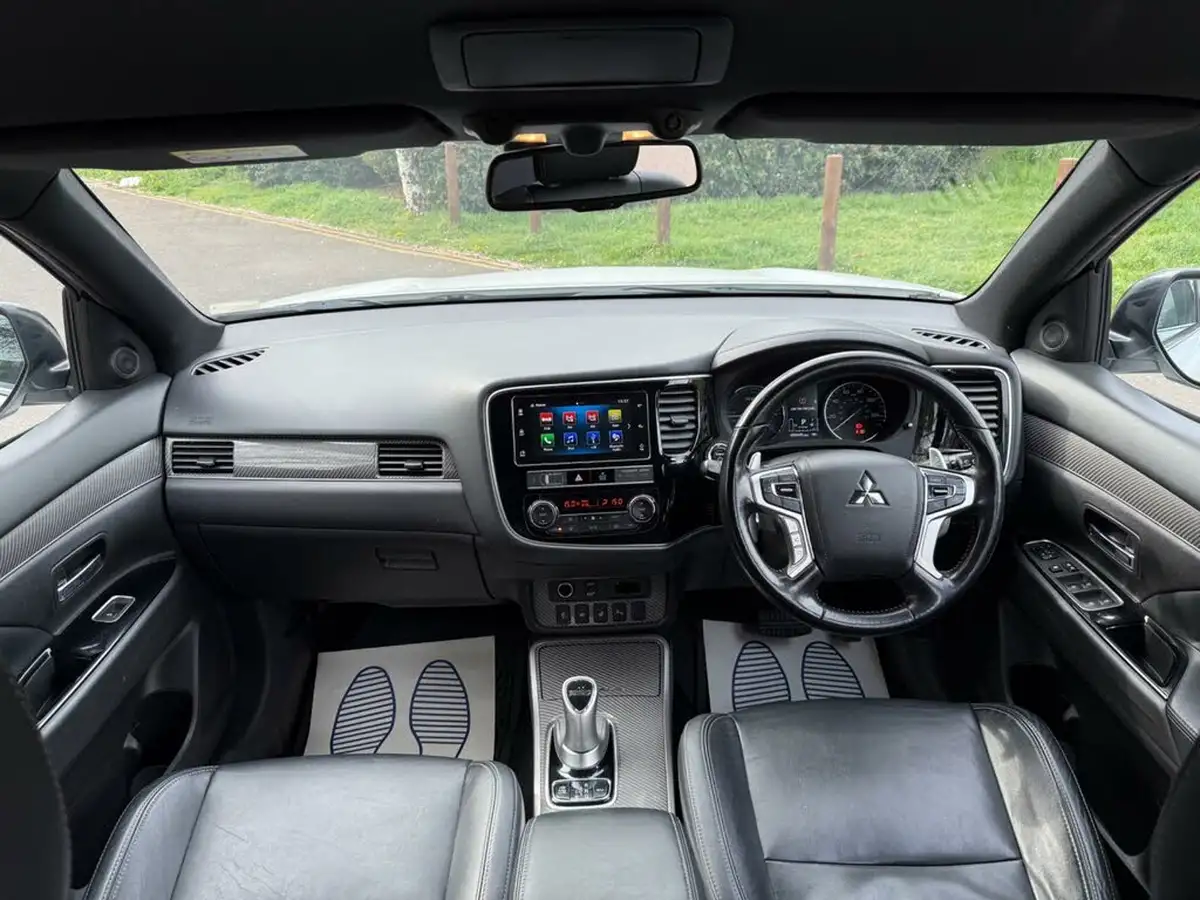 2019-mitsubishi-outlander-24-4h-phev-big-36