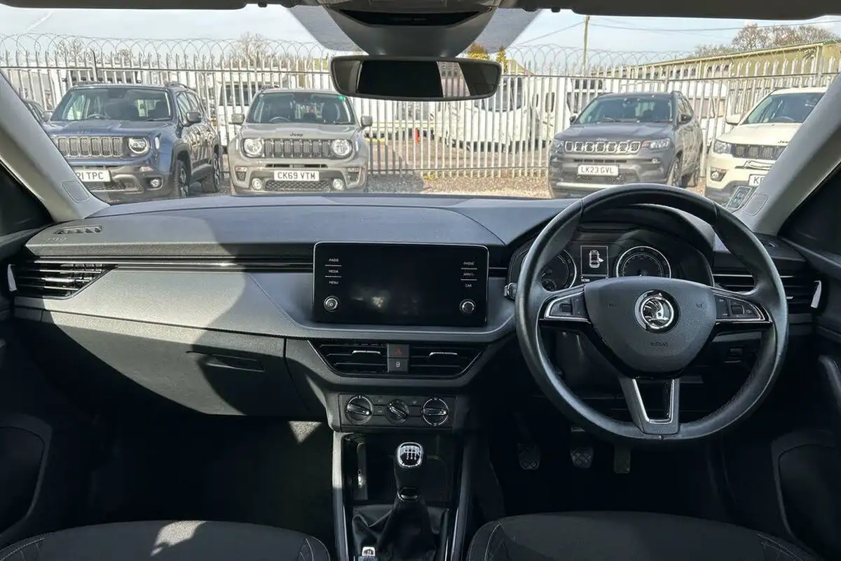 2020-skoda-scala-10-tsi-se-115ps-big-8