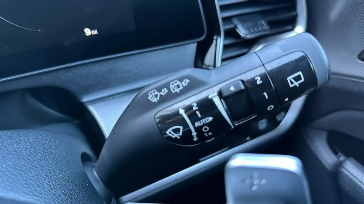 2025-kia-sportage-16-t-gdi-gt-line-s-207bhp-awd-hev-auto-big-16