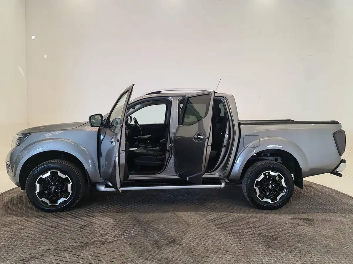 2019-nissan-navara-23dci-tt-tekna-8-navileather-big-4