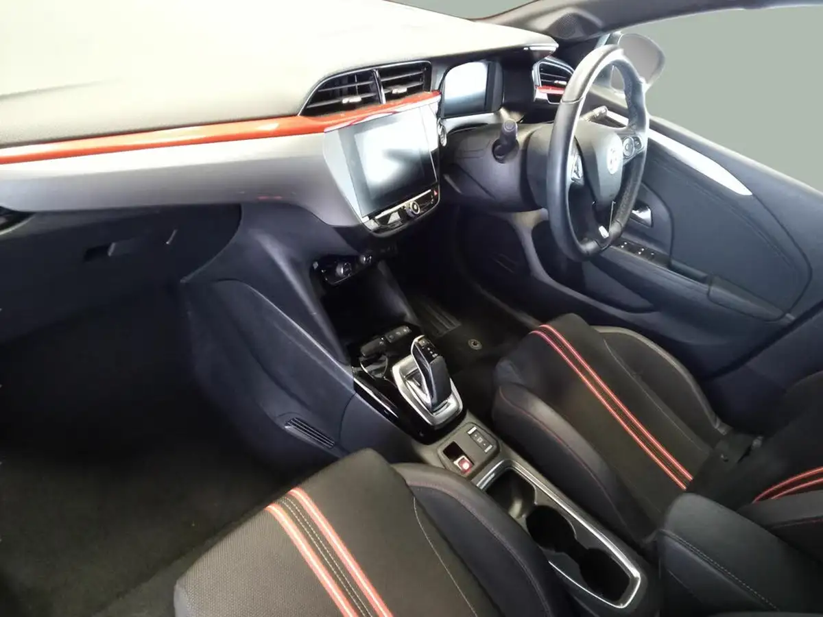2021-vauxhall-corsa-e-sri-nav-premium-74kw-big-3