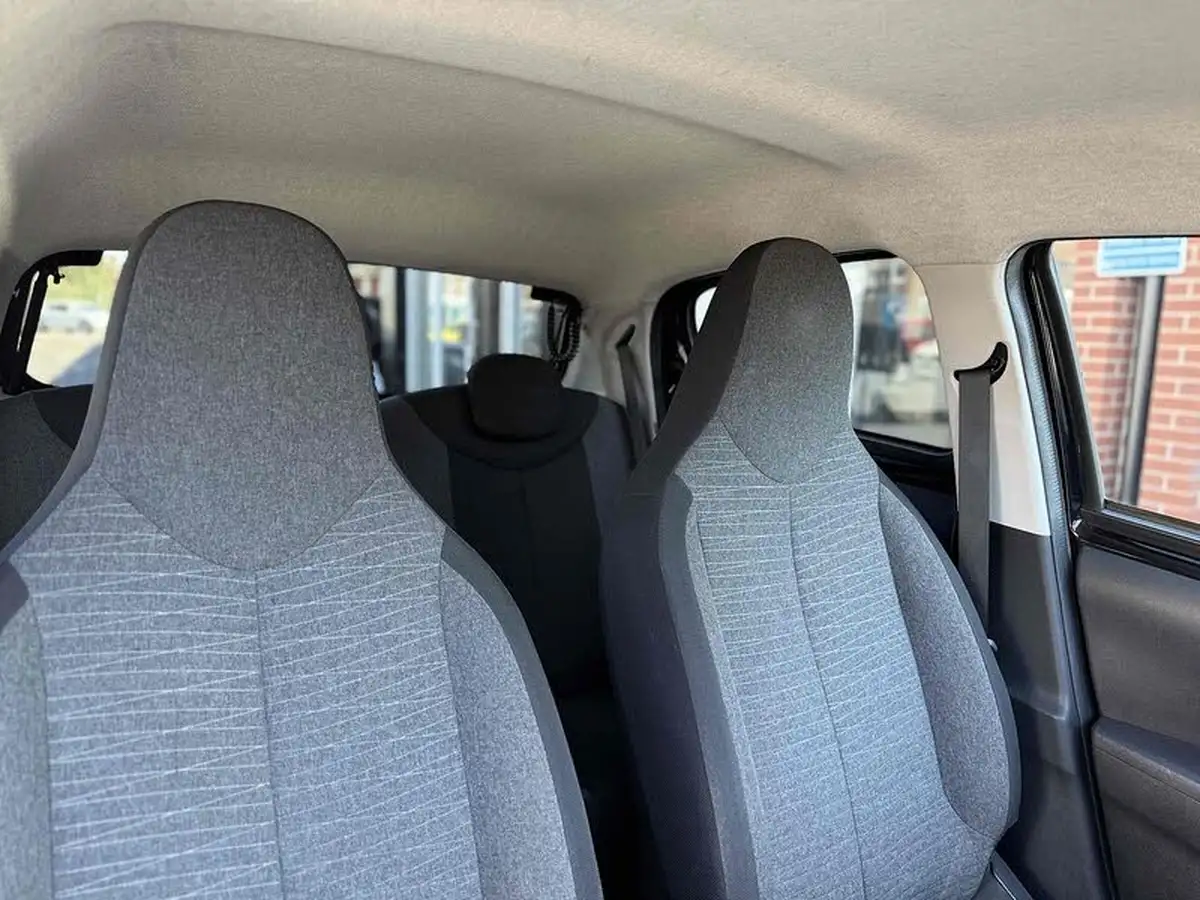 2017-citroen-c1-12-puretech-flair-5d-big-20