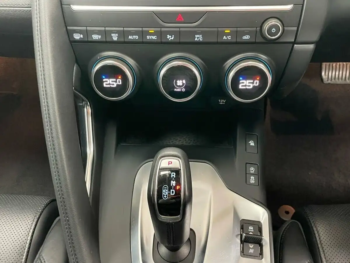2019-jaguar-e-pace-20-i4d-hse-180ps-big-43