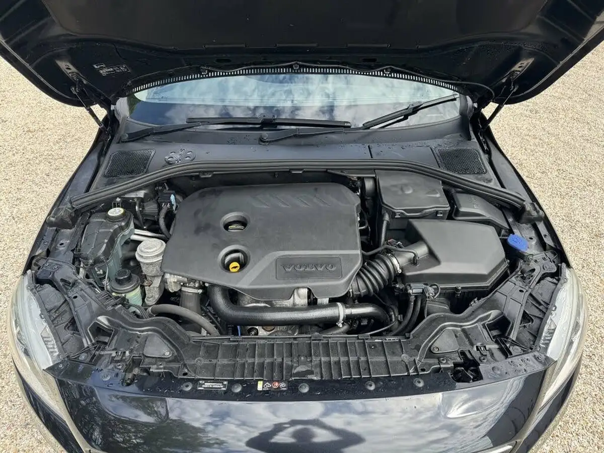 2015-volvo-v60-16td-d2-se-nav-powershift-big-12