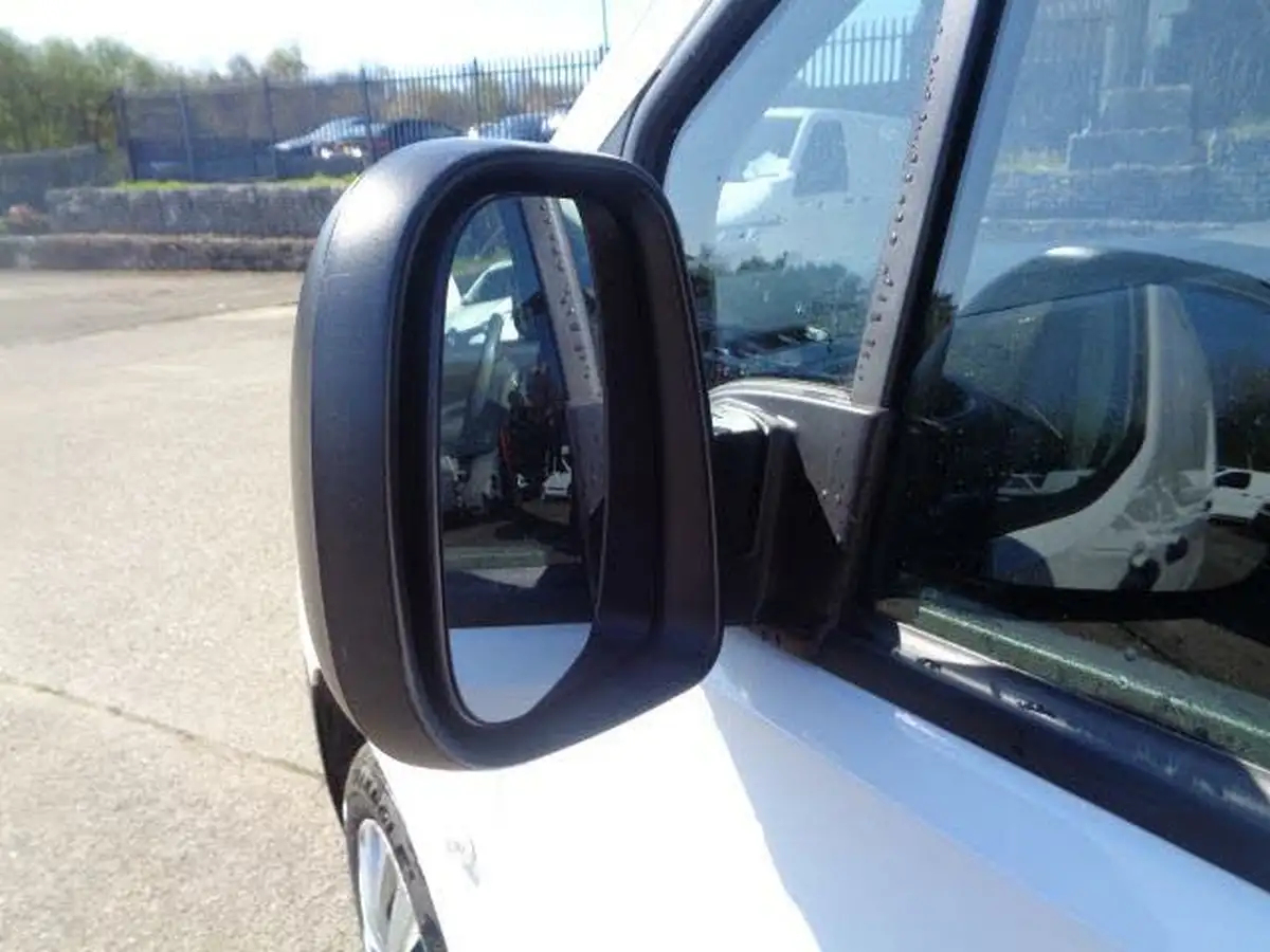 2021-peugeot-partner-15-bluehdi-1000-professional-100ps-eu6dt-panel-big-10