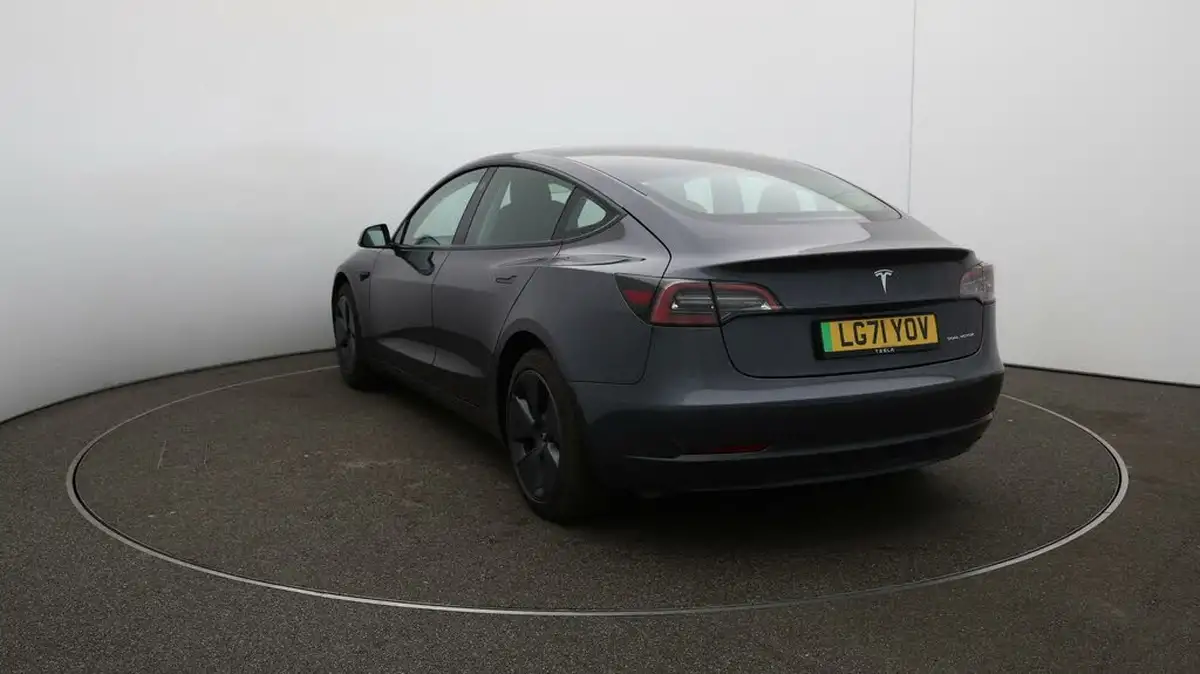 2021-tesla-model-3-e-long-range-awd-big-53