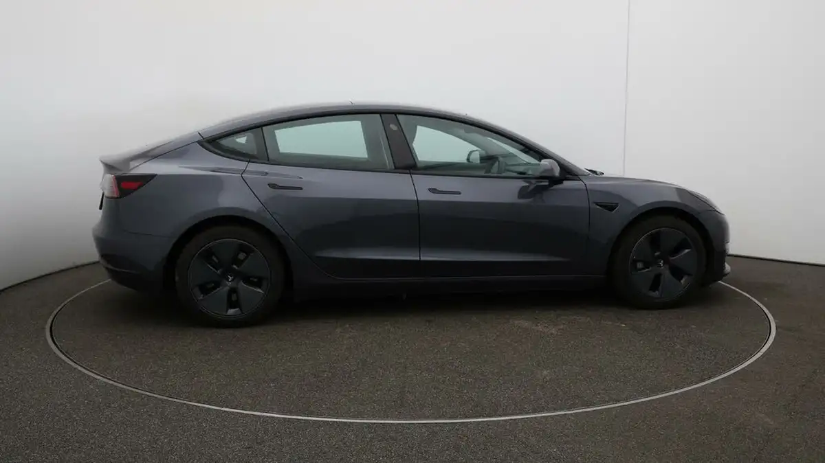 2021-tesla-model-3-e-long-range-awd-big-8