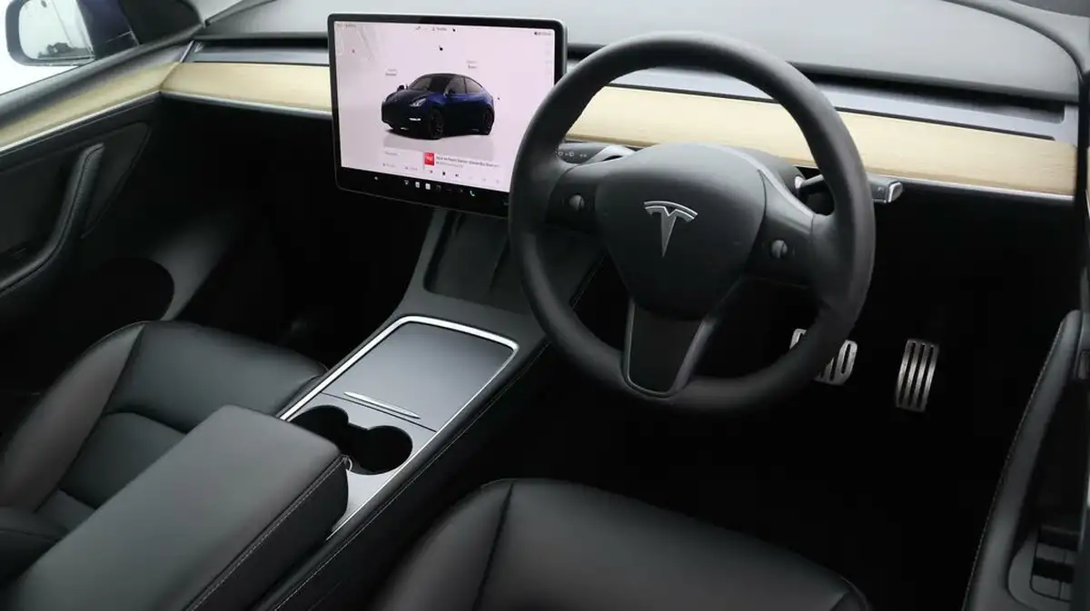 2022-tesla-model-y-e-performance-big-8