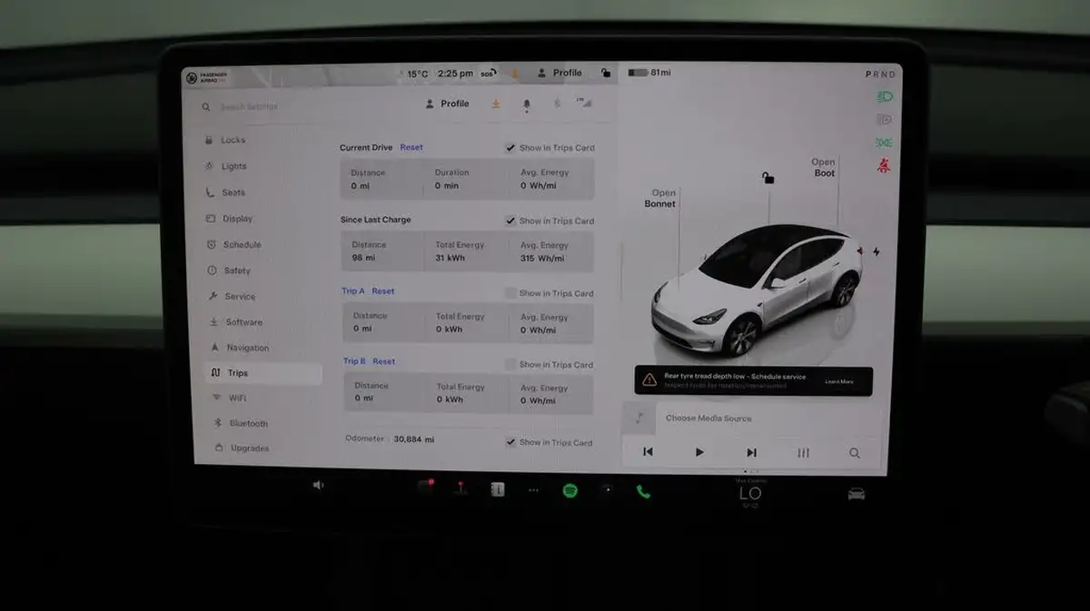 2023-tesla-model-y-e-rwd-big-9