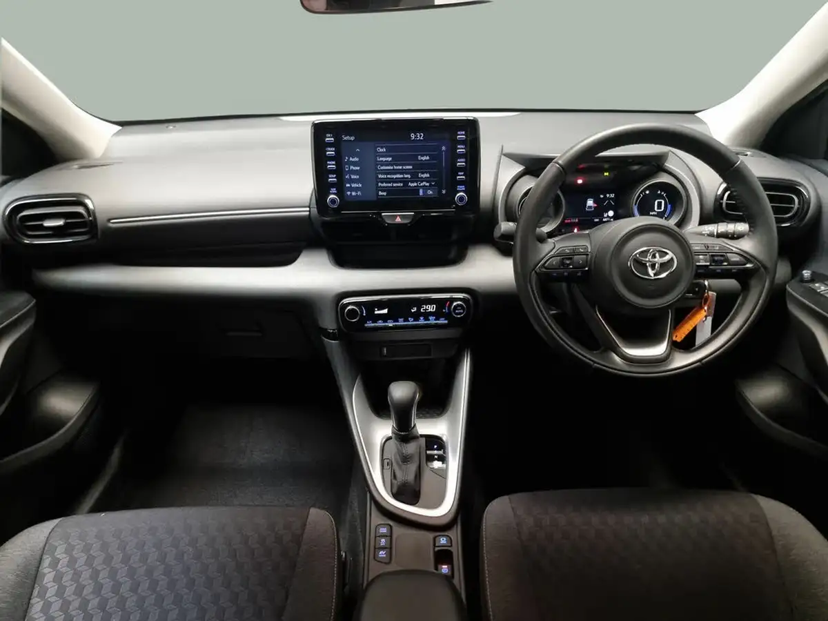 2022-toyota-yaris-15-vvt-i-design-big-2