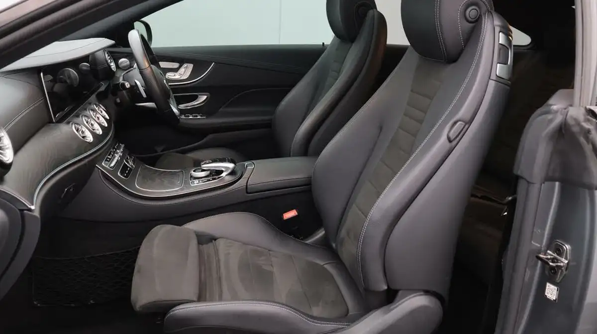 2020-mercedes-benz-e-class-20-e300-amg-line-premium-plusss-coupe-big-14