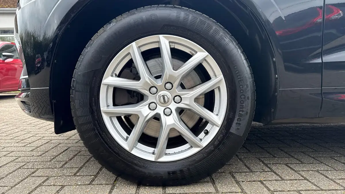 2019-volvo-xc60-20-t5-momentum-awd-big-16