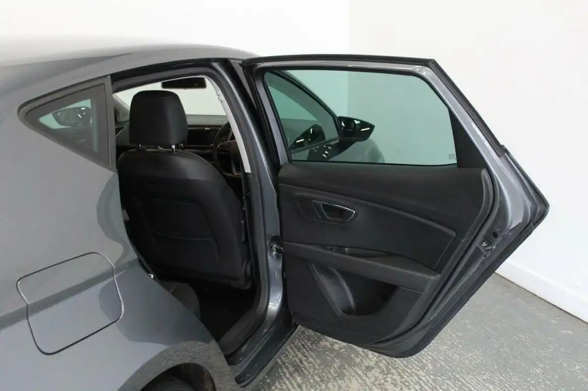 2015-seat-leon-14-fr-tech-pack-tsi-hatchback-5d-1390cc-big-19
