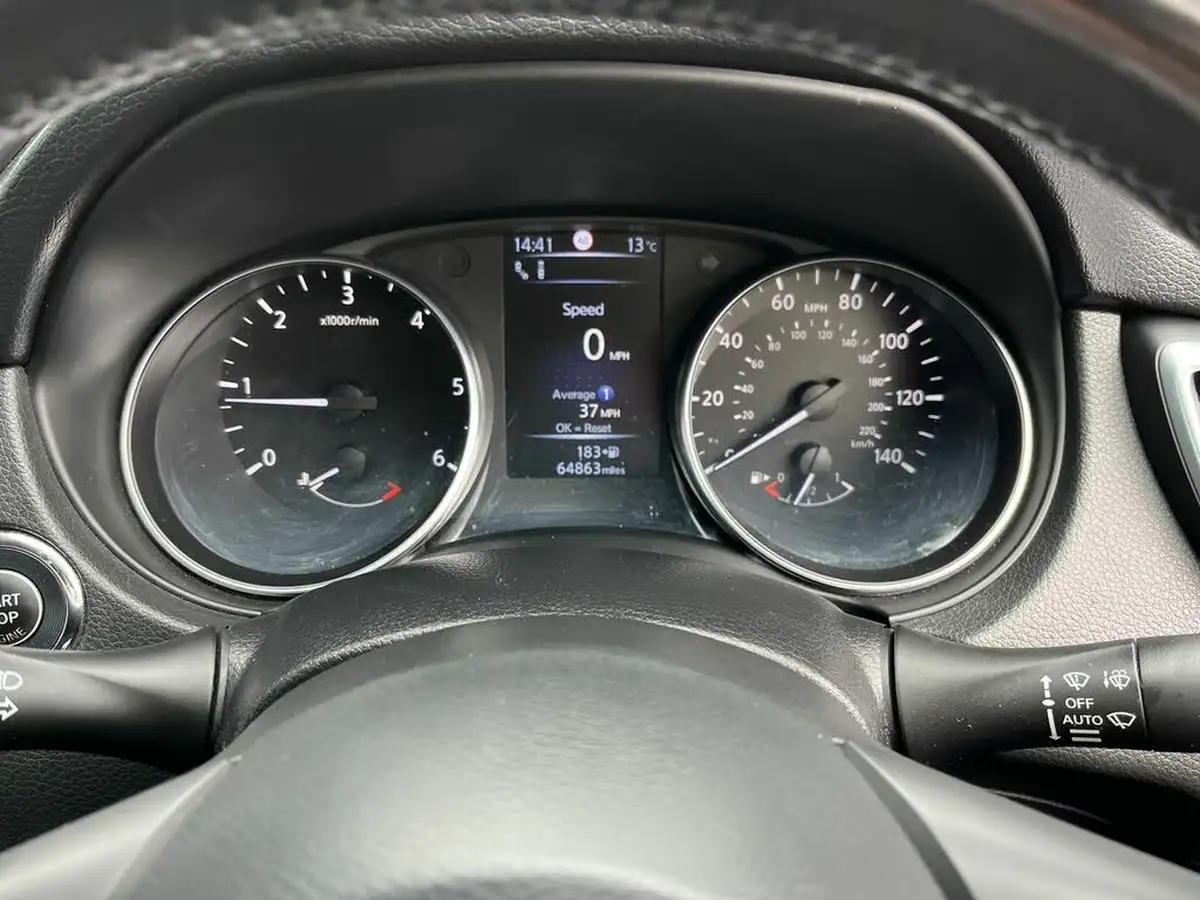 2017-nissan-qashqai-15dci-tekna-big-25