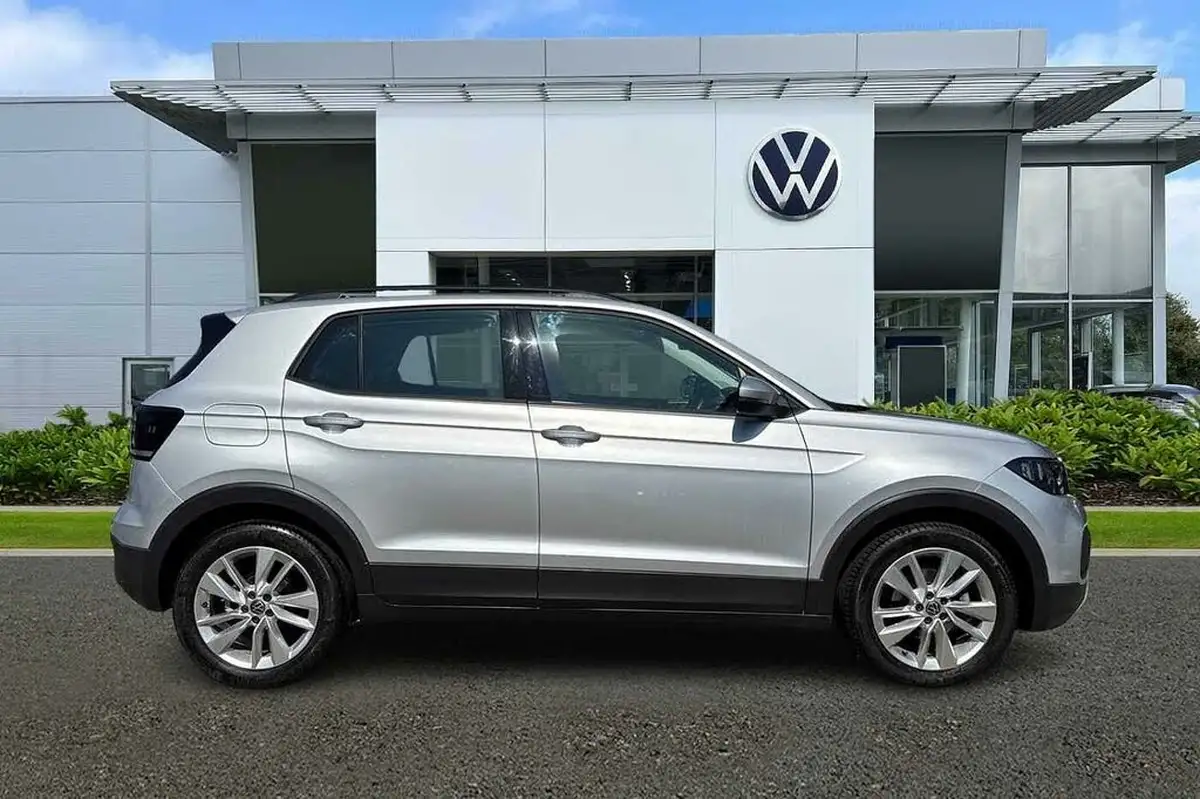 2022-volkswagen-t-cross-10-tsi-se-110ps-dsg-big-3